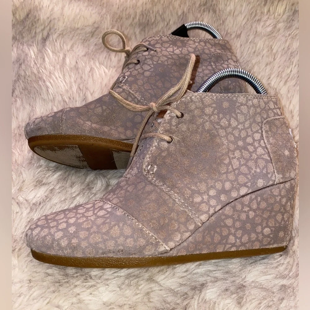 Toms Desert Taupe Moroccan Wedge Booties Suede 380813 Woman's 7.5